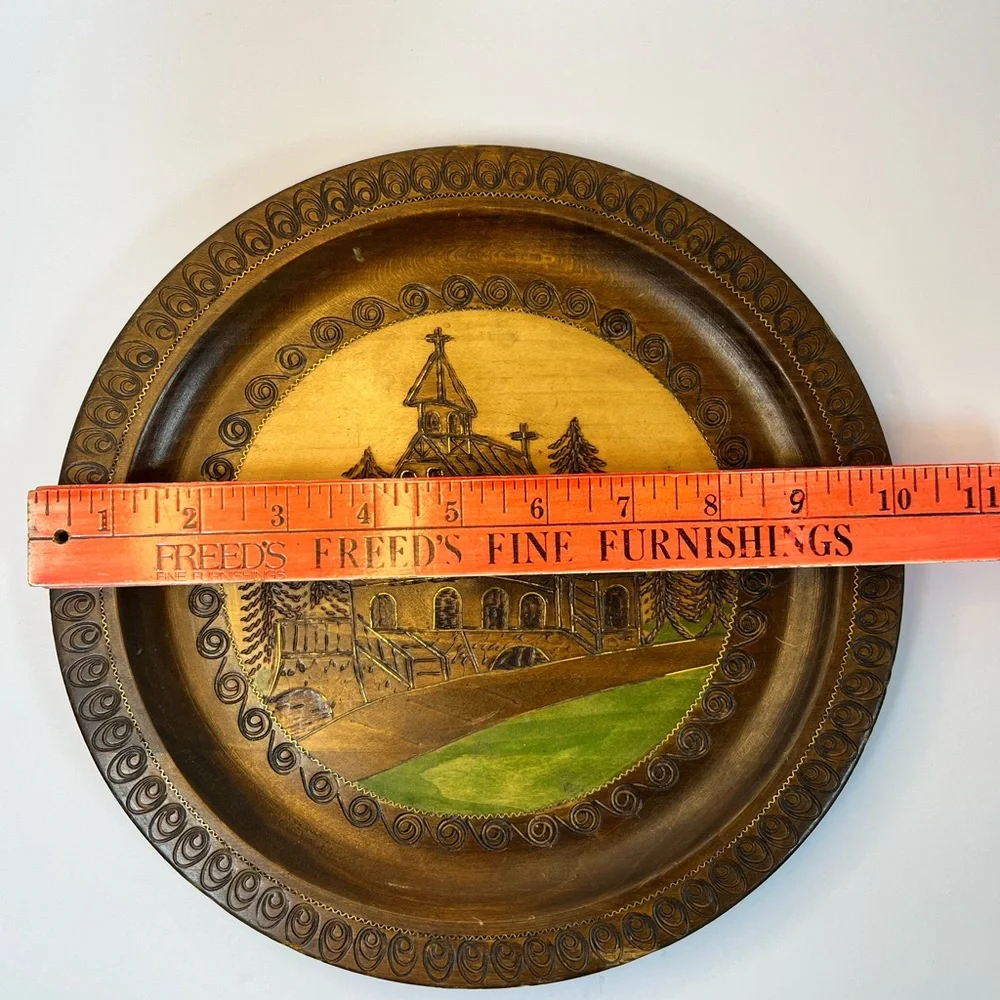 Decorative Wooden‎ Poland Souvenir Plate with Scenic Design